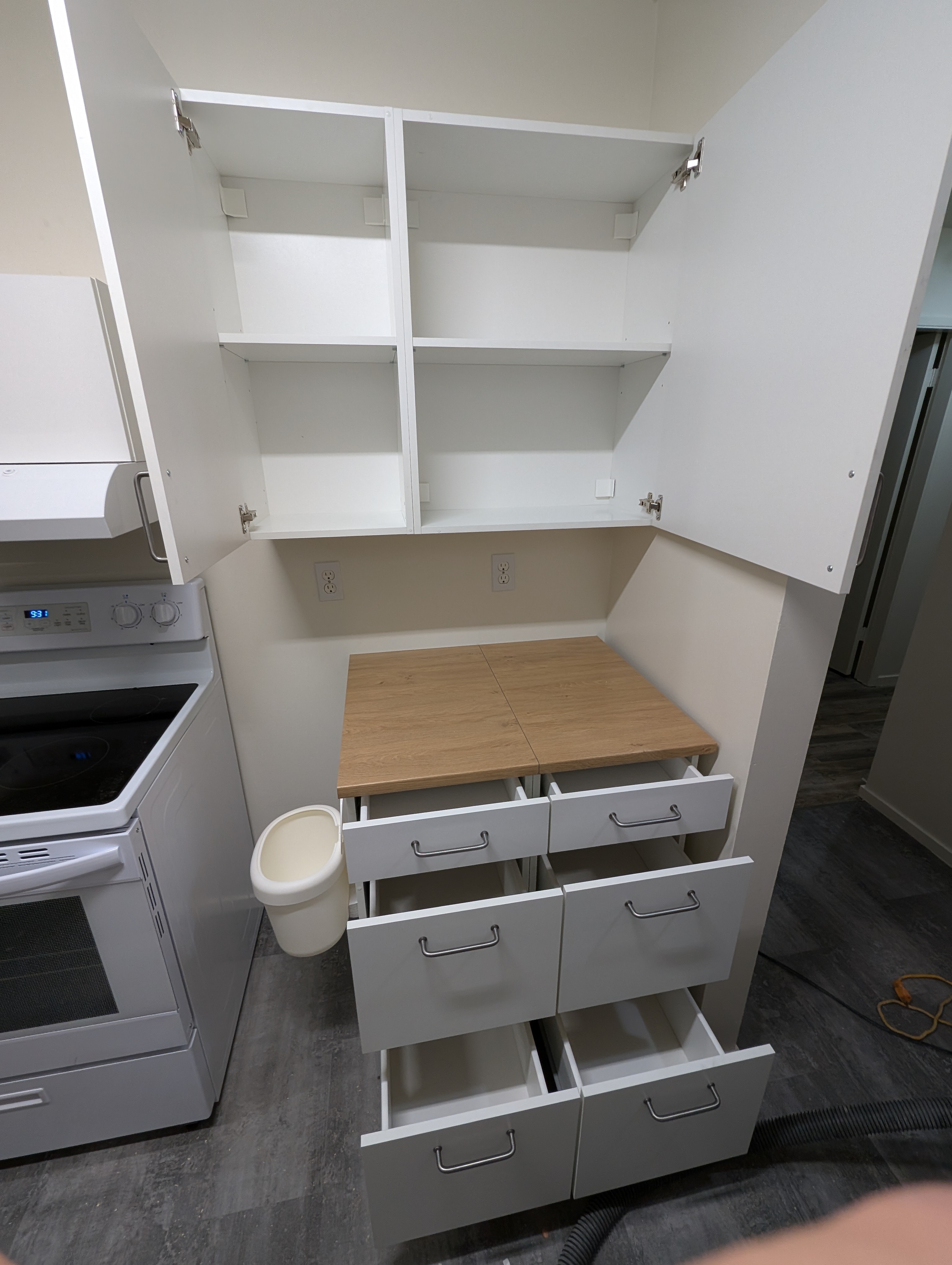 IKEA KNOXHULT kitchen cabinets assembled.